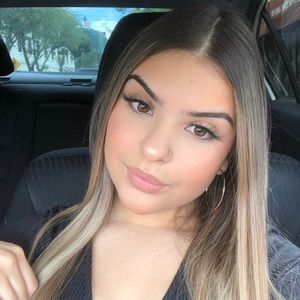 Meet your Posher, Marisa